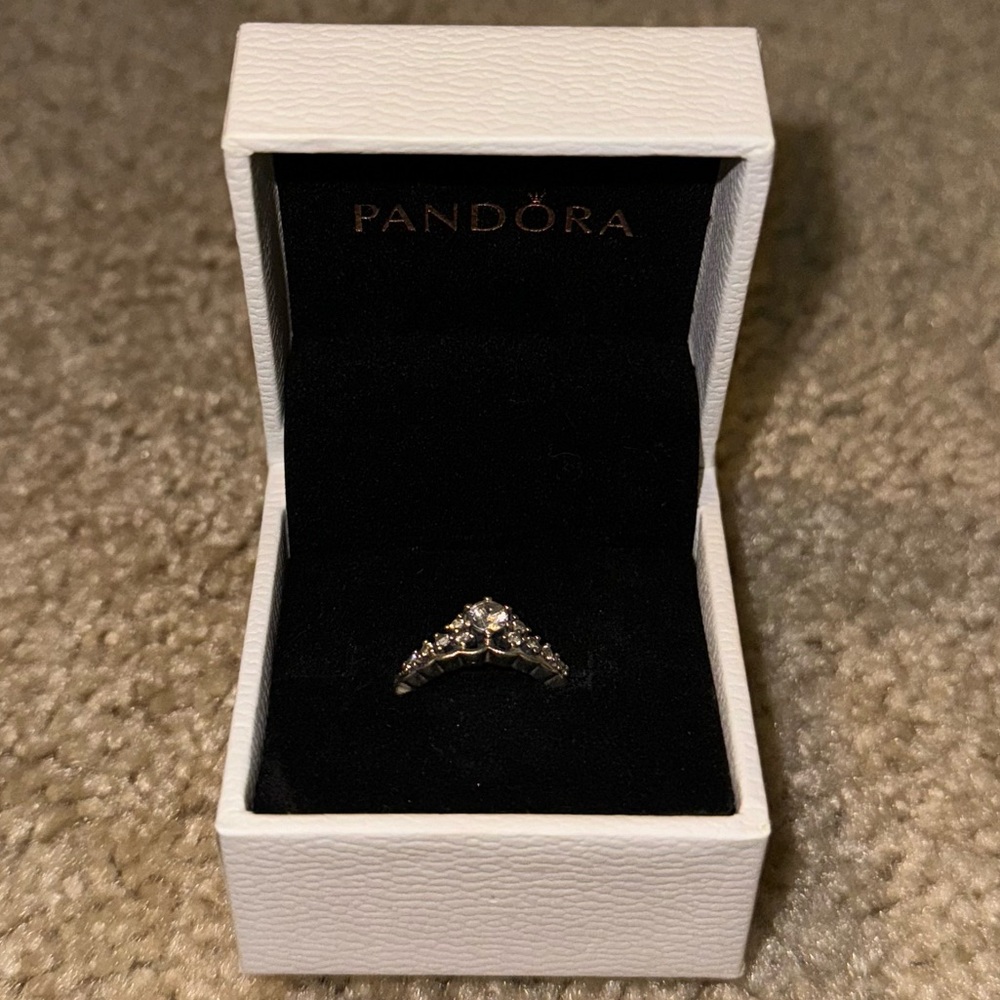 Pandora Fairytale Tiara Ring